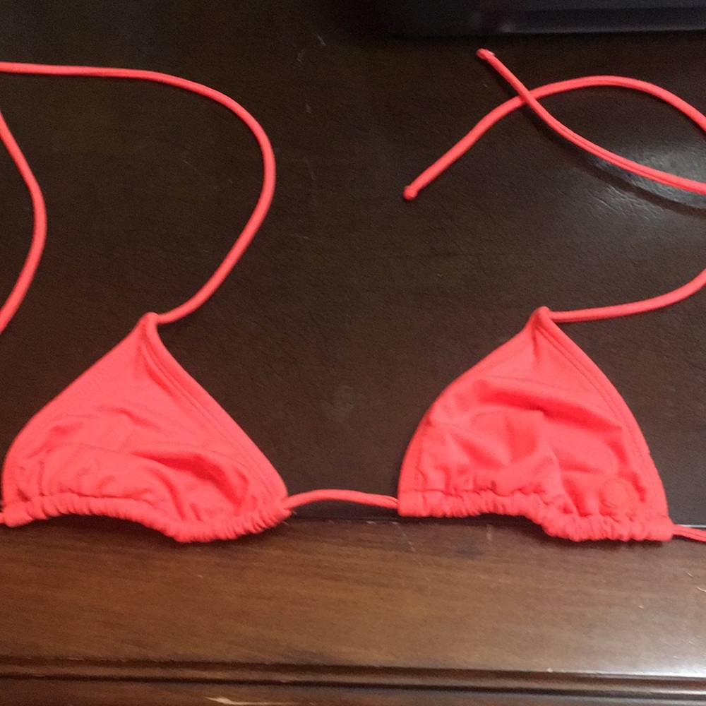 Like new orange triangle bikini top lined ocean pacific